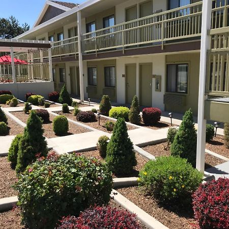 Airport Inn Boise Bagian luar foto