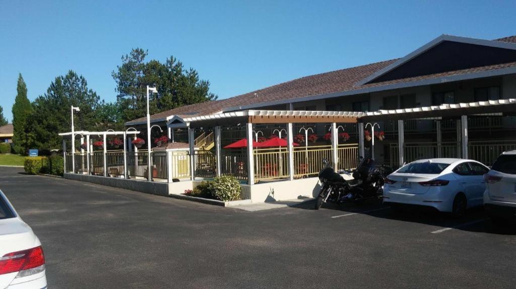 Airport Inn Boise Bagian luar foto