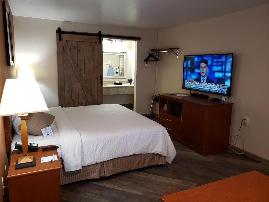 Airport Inn Boise Bagian luar foto